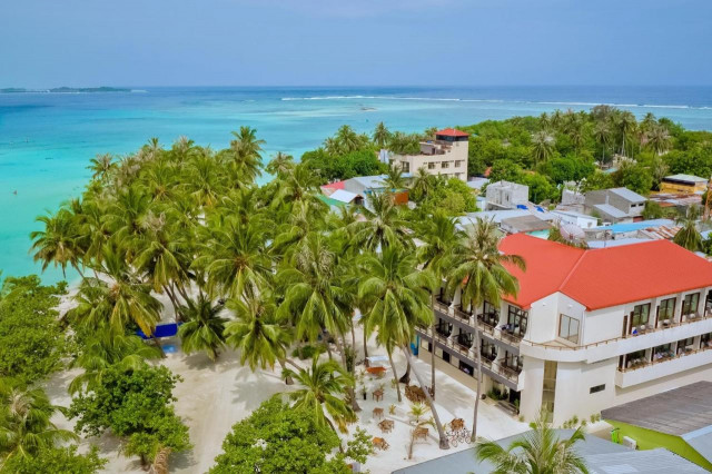 Горящий тур на Мальдивы, отель Kaani beach hotel 4*